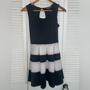 Flashing Lights Mini Dress Size Small Women’s Black White